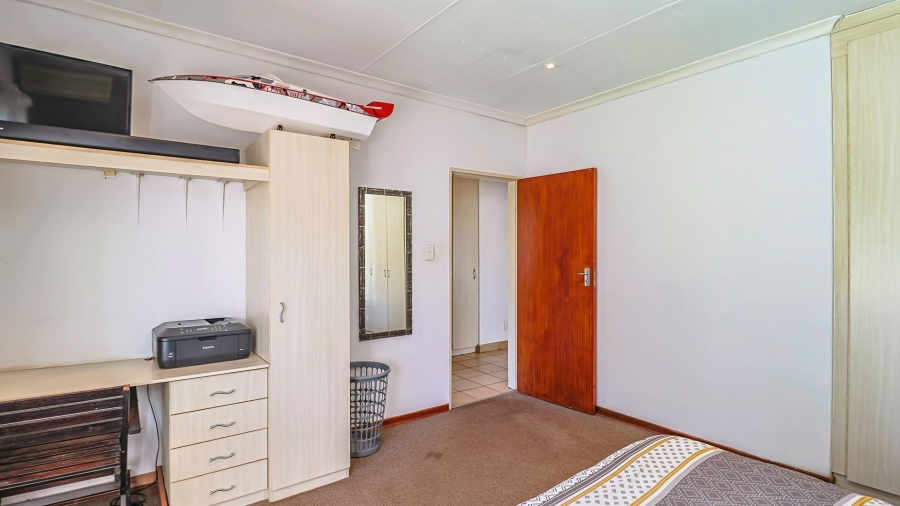 3 Bedroom Property for Sale in Safari Gardens North West